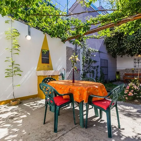 Nyaraló Holiday Santini Biograd na Moru